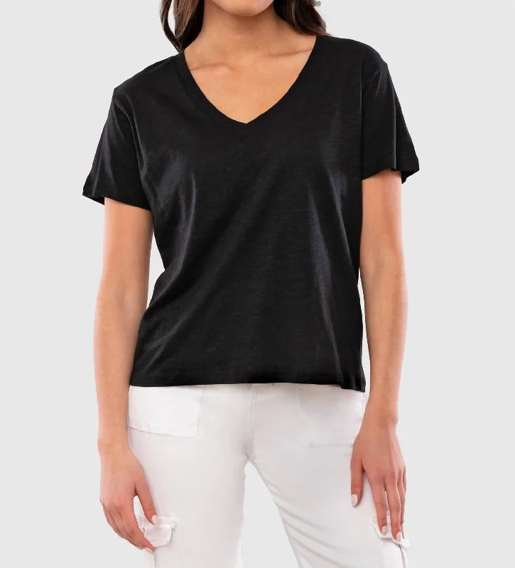 Slub V-Neck Tee In Black