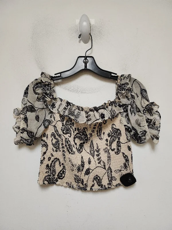 Top Short Sleeve By Express In Black & Cream, Size: S