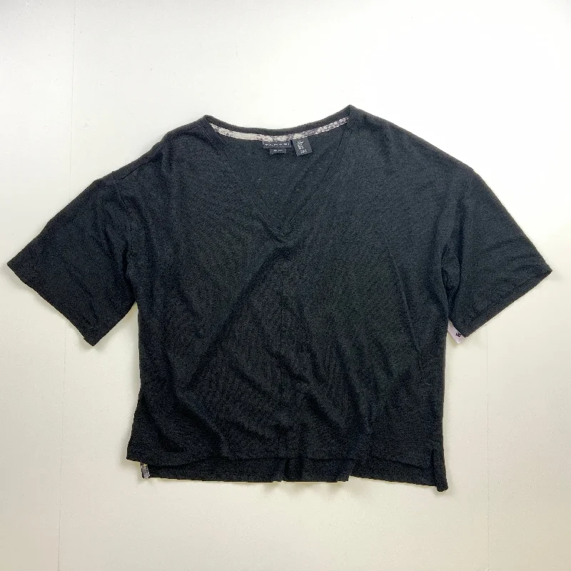 Top Short Sleeve Basic By Tahari in Black, Size: M