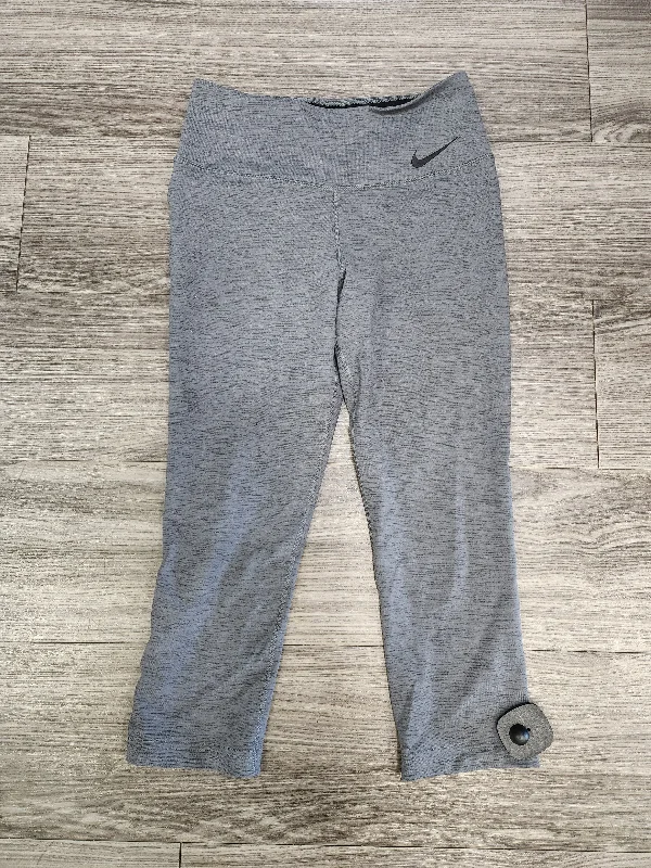 Grey Athletic Capris Nike, Size S