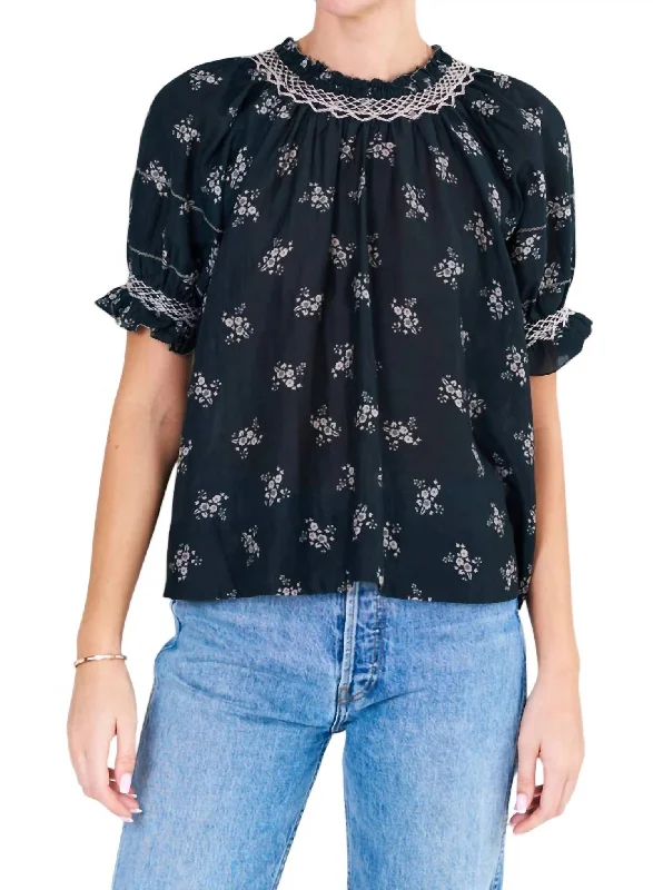 Vivi Printed Short Sleeve Top In Flowers Black