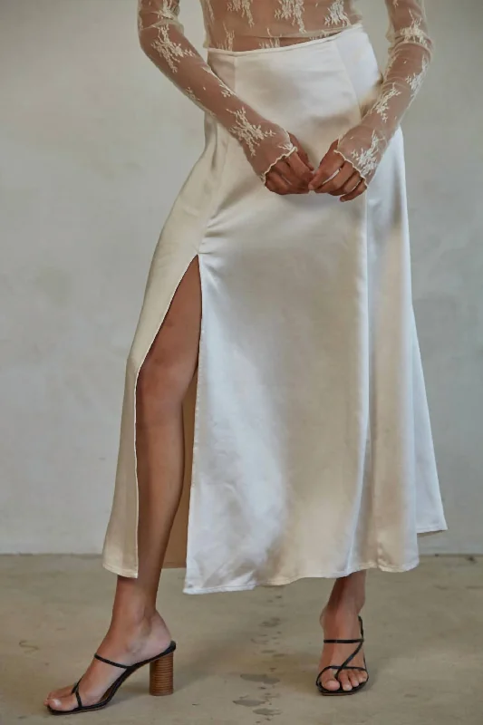 Last Waltz Skirt In White